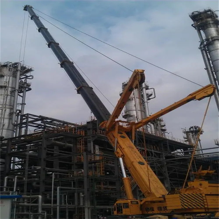 江汉石油管理局吊板房的吊车