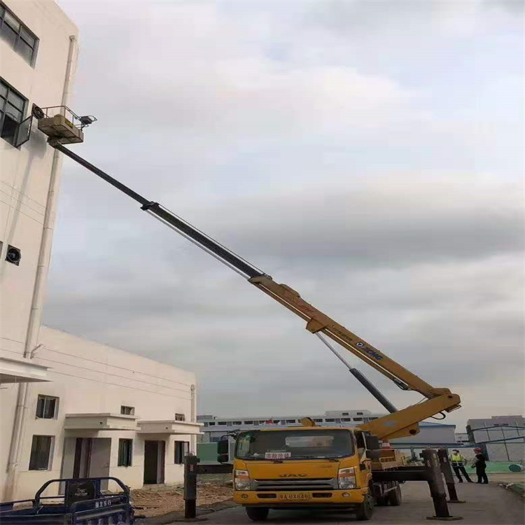 江汉石油管理局哪里有小型吊车出租的